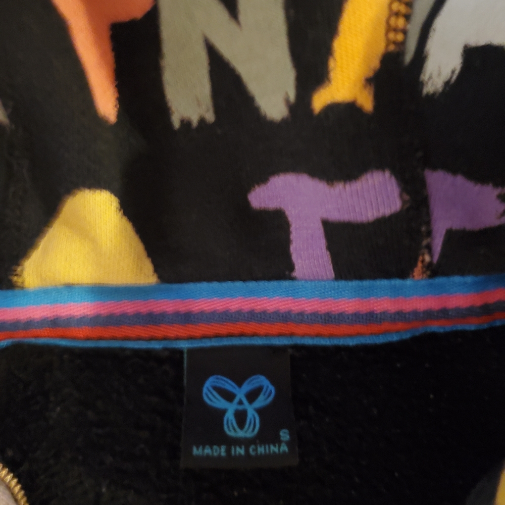 hoodie - Picture 7 of 8